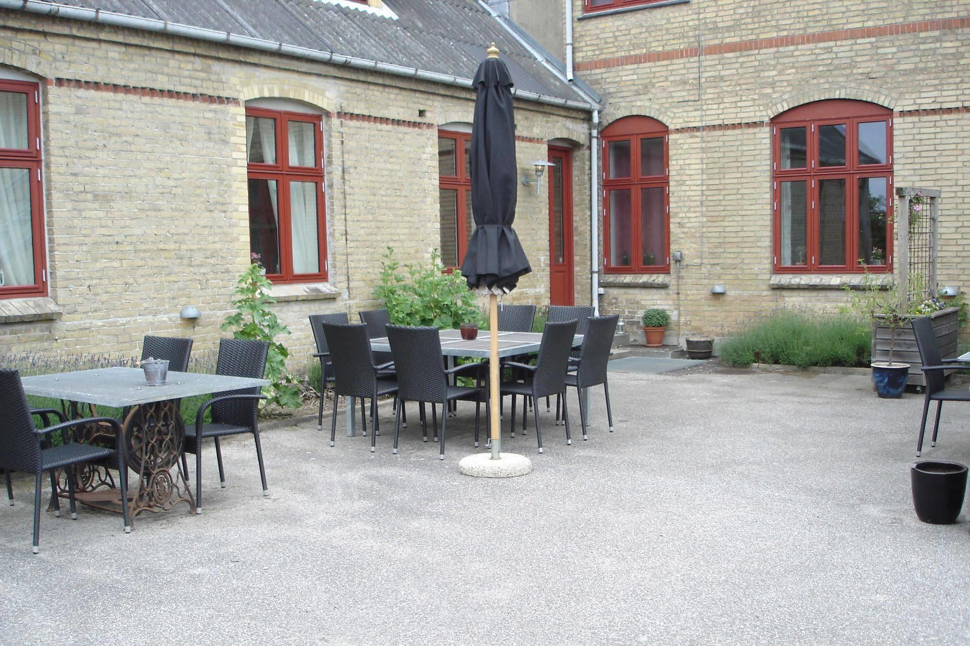 Nygammelso Bed & Breakfast Stege Exterior photo